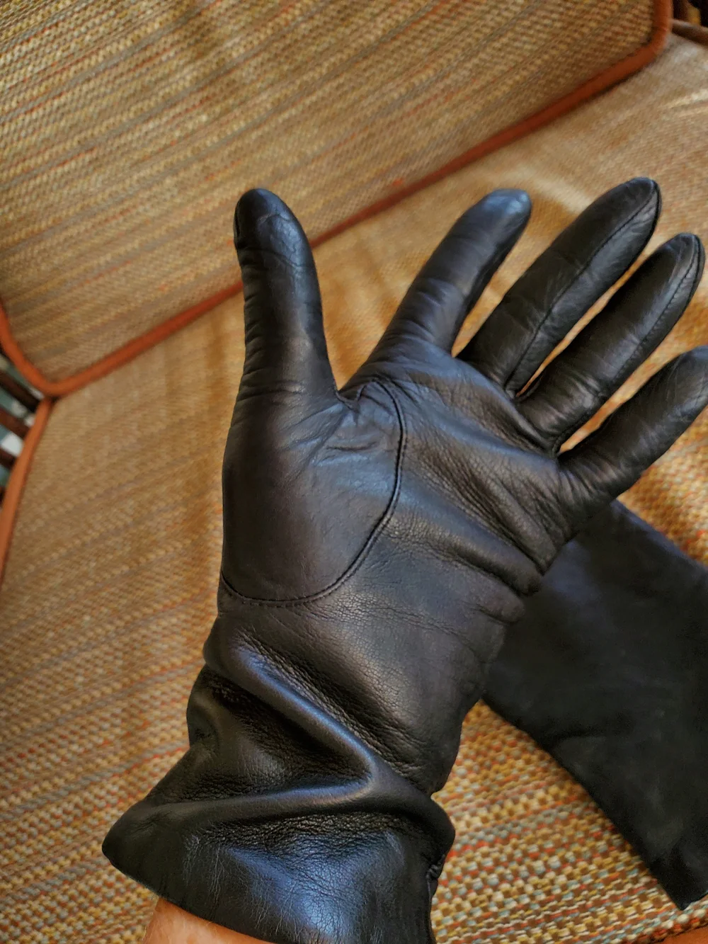Classic Black Leather Women's Gloves